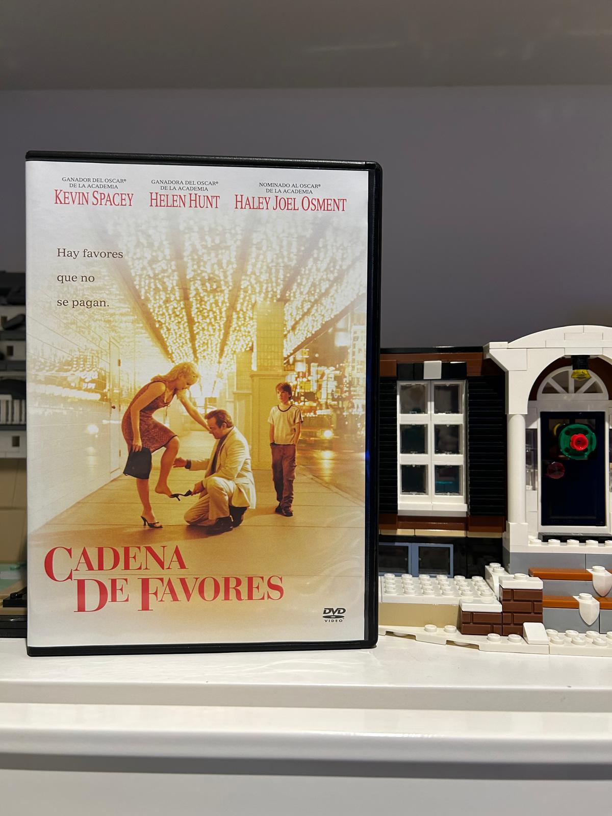 Carátula del DVD de la película Cadena de Favores con Kevin Spacey, Helen Hunt y Haley Joel Osment